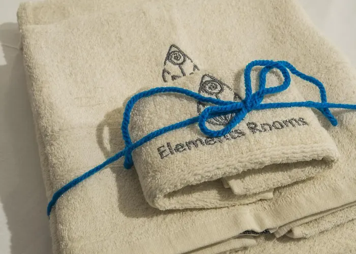 Elements לינה וארוחת בוקר 3*