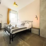 Elements 3*
