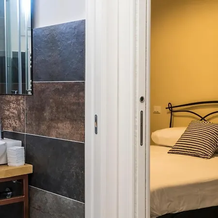 Elements Rooms Oda ve Kahvaltı Lecce