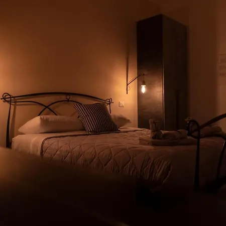 4 Balconi Rooms-elements Bed & Breakfast