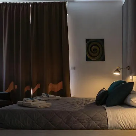 Bed & Breakfast 4 Balconi Rooms-elements Lecce